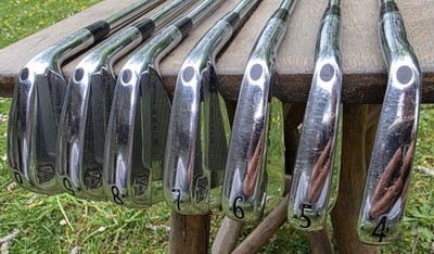 Wilson Staff Model Blades Eisensatz / 4-PW / Dynamic Gold S300 Stiff