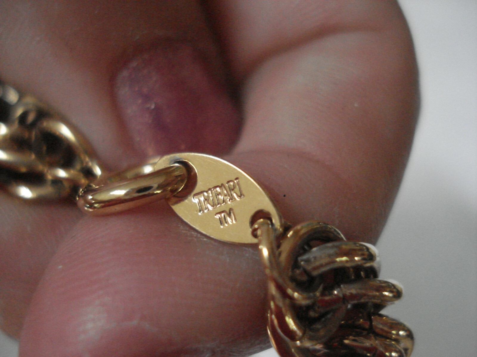 RARE VTG. Signed TRIFARI GOLD TONE THICK HEAVY ROPE CHAIN BRACELET eBay