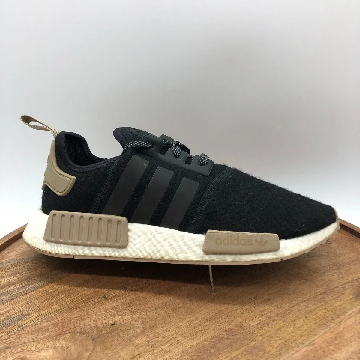 adidas gazelle silver green womens Big Kids adidas NMD_R1 Shoes Olive Strata HQ1652