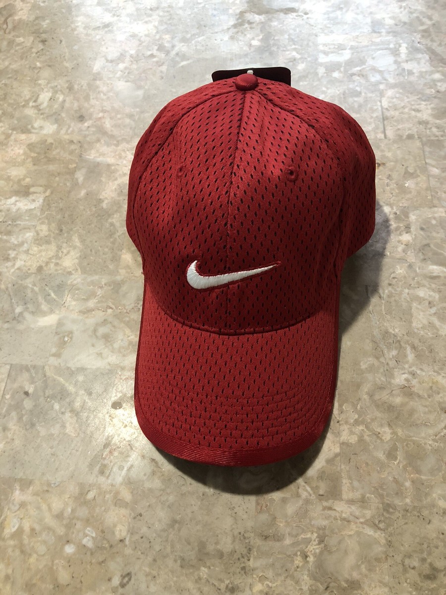 Nike Swoosh Hat 2005 NWT Red Unisex Polyester Baseball Cap 593086