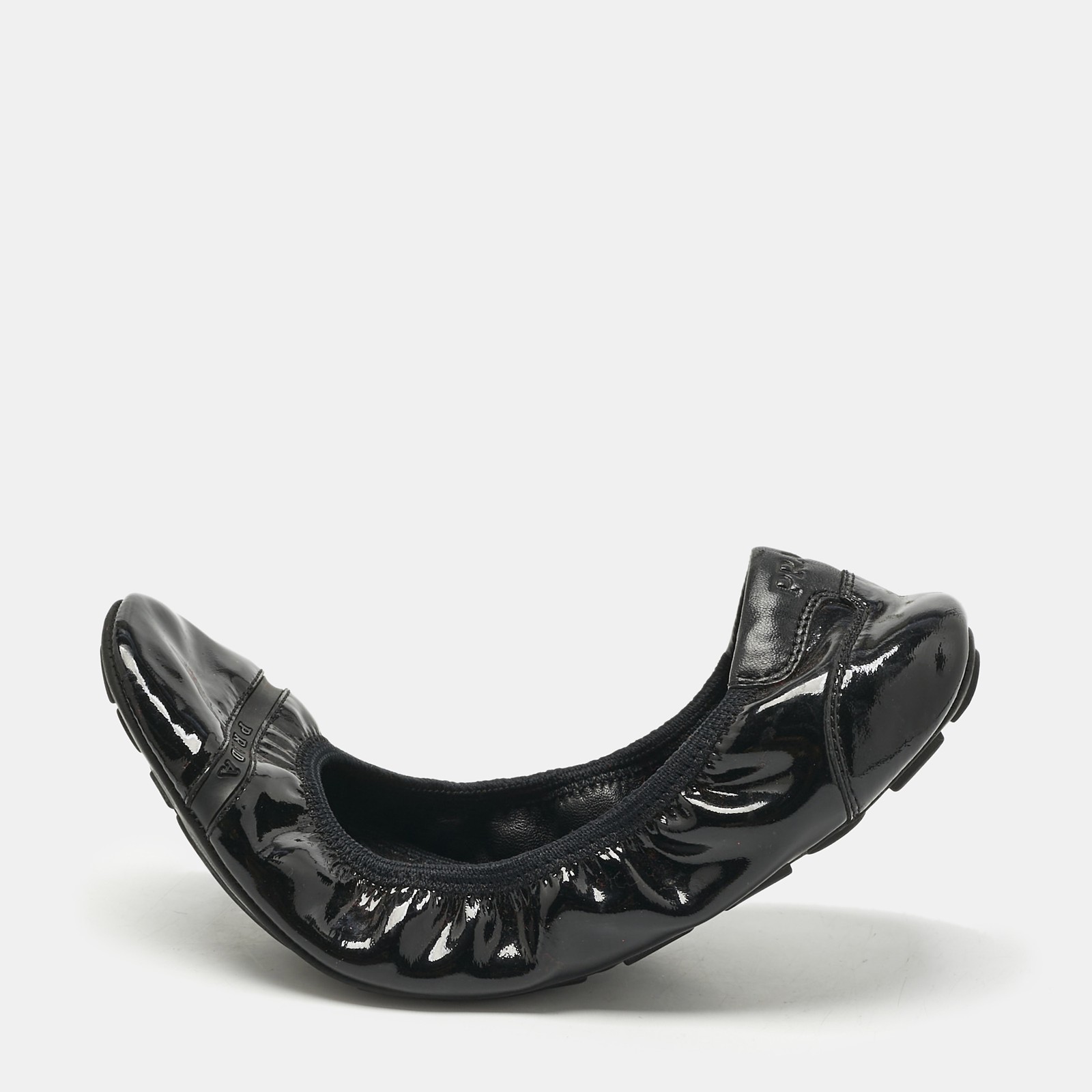 Prada Black Patent Leather Cap Toe Scrunch Ballet Flats Size 37.5 EU