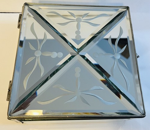 Vintage Carr Etched Dragonfly Glass Jewelry Box 5"x 5” Mirrored Trinket Box - Picture 5 of 9
