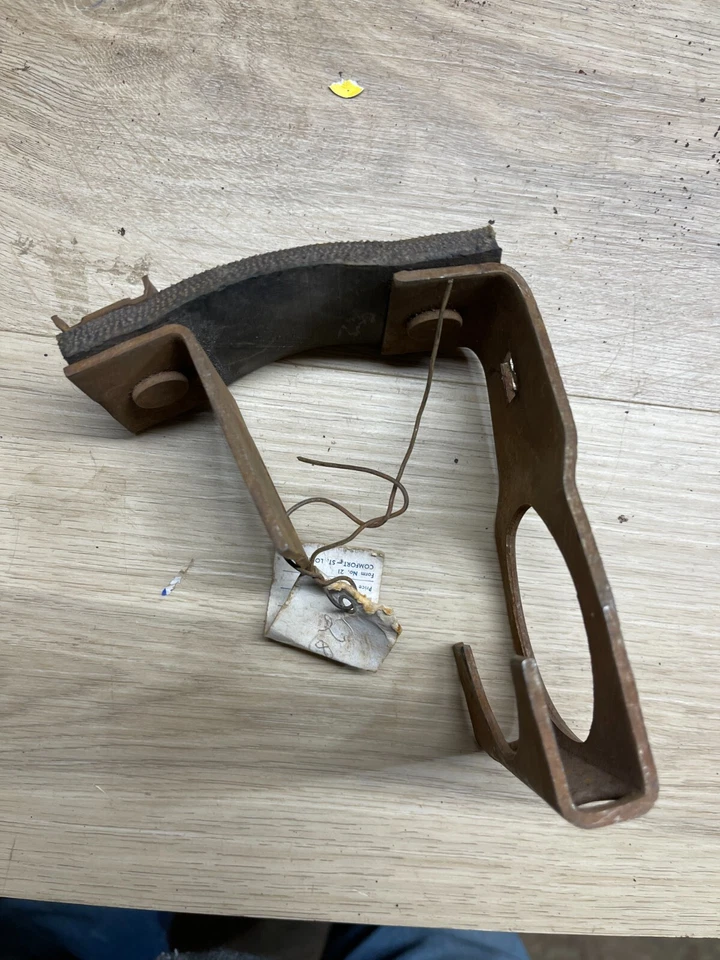 Cargador 1968 68-70 B-Body NOS Mopar 383 2883873 2,5" tubo de escape suspensión 68-70 Foto 3 de 4