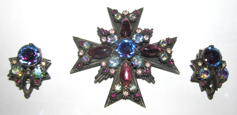 RARE VINTAGE CLIP EARRINGS FLORENZA PURPLE PINK CLEAR RHINESTONE & BROOCH