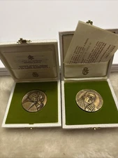 Medaglia Pontificia in bronzo - Giovanni Paolo II - IV Anno (1982) Plus Other
