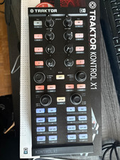 NI Traktor Kontrol X1 MK1 mit OVP + Zubehör
