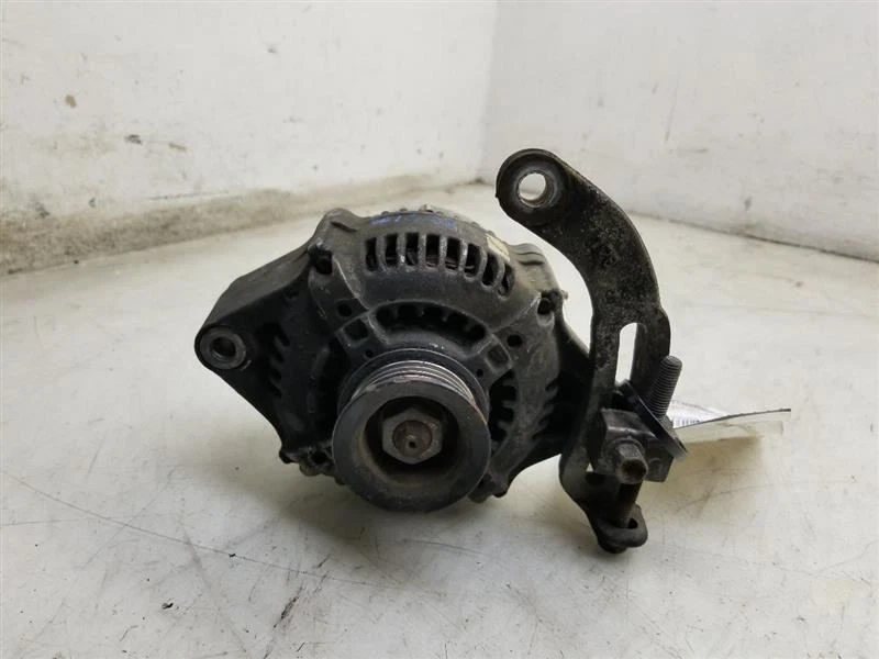 1996-1999 TOYOTA 4 RUNNER Alternator 70 Amp 4 Cylinder Engine 27060-75150 - Image 2 of 4
