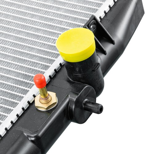 Radiador de Agua Nissan Frontier Xterra 2.4L 3.3L MT Guatemala