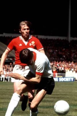 Manchester United Brian Greenhoff takes on Liverpool Steve Heighway Old Photo