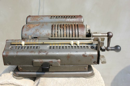 Vintage Mechanical Calculator Thales Patent Made in Germany in 30s Working Pin-w - 第 2/10 張圖片
