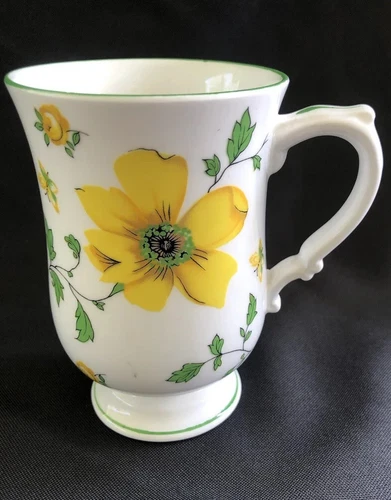 ROYAL VICTORIA Fine Bone China Footed MUG ENGLAND Yellow Flower