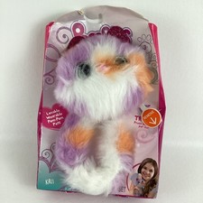 Pomsies Lovable Wearable Pom-Pom Pet Kali Plush Animal Lights Reactions 2018 Toy