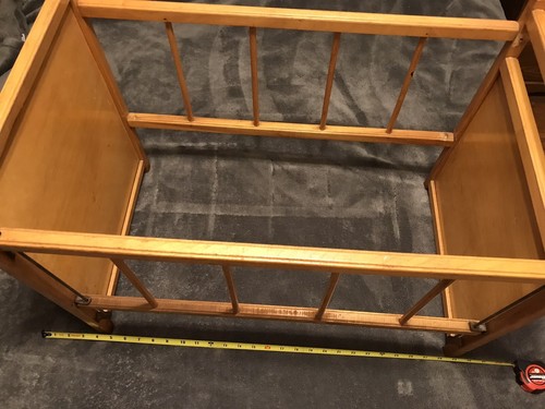 VINTAGE Whitney Bros 50's Baby Doll Wood Crib Cradle w Bunny Decal - Crib - Picture 4 of 9