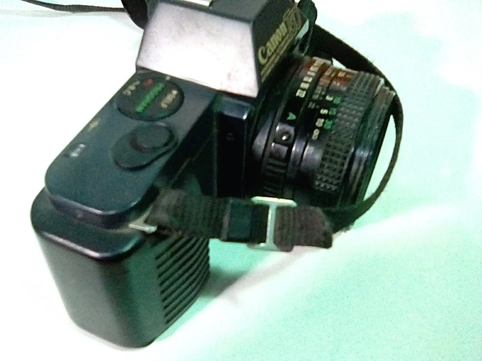 Cámara fotográfica Canon (de colección) T50 Foto 2 de 4