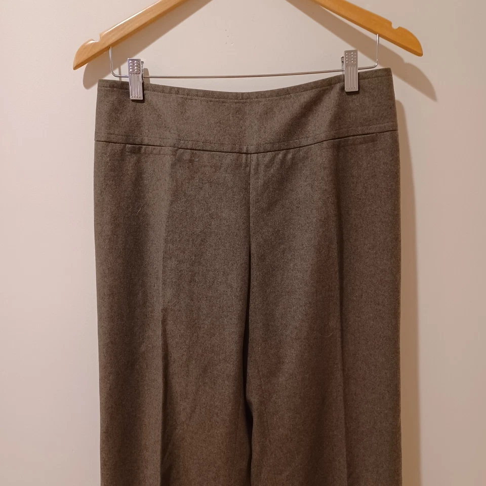 Pantalones Burberry Lana/Angora/Cachemira Acampanados Pierna Plisada Carrera Verde 29"x 30" Foto 2 de 4