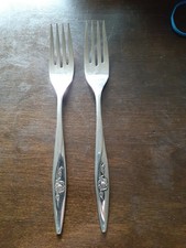 Oneida Stainless Lasting Rose 2 dinner forks ...