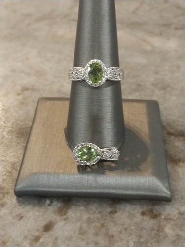 Ciondolo e anello Hebei peridoto e zirconi bianchi corvi eredità (taglia 8,0) - Foto 23 di 24