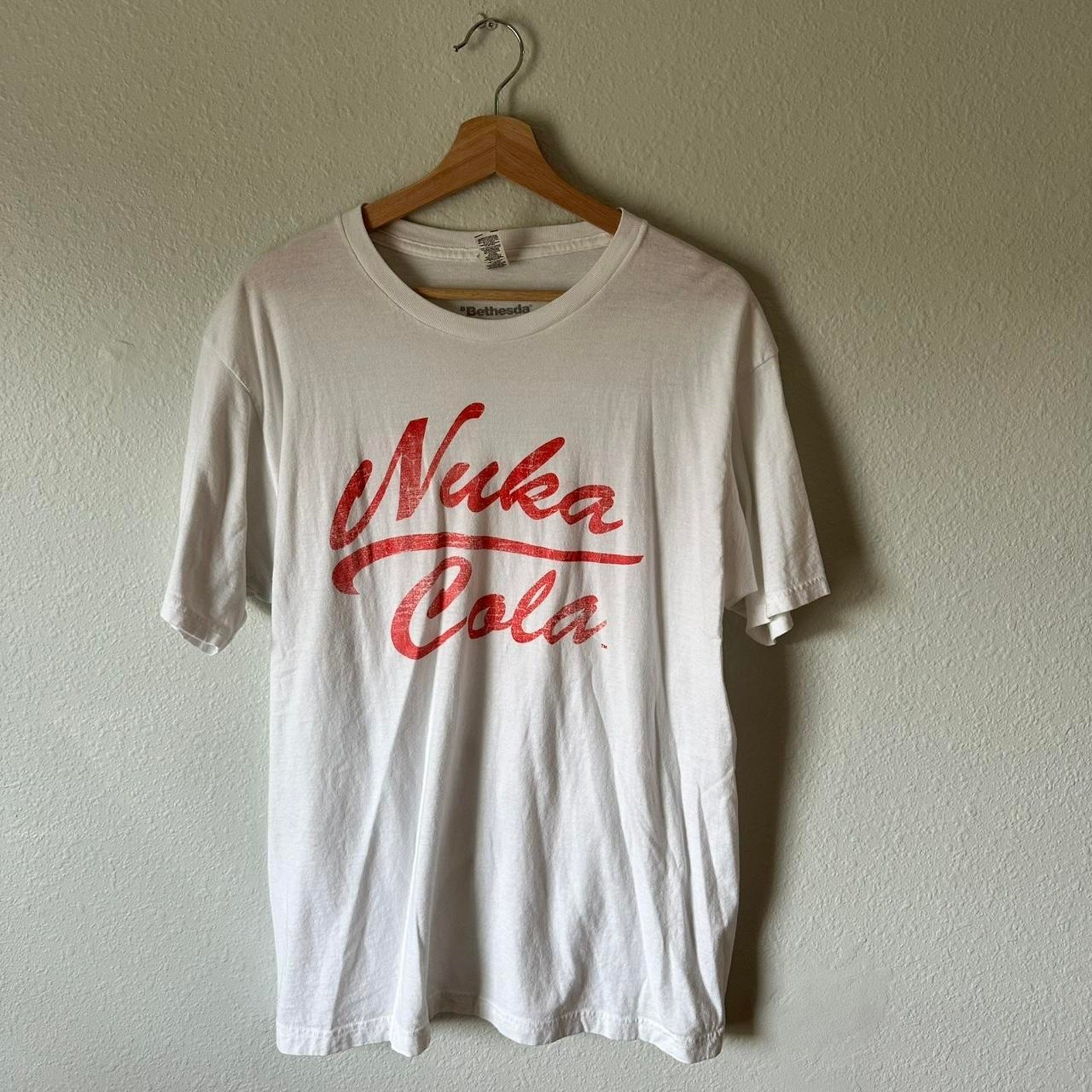 Fallout Nuka Cola White Unisex Tee by Bethesda Official L EUC