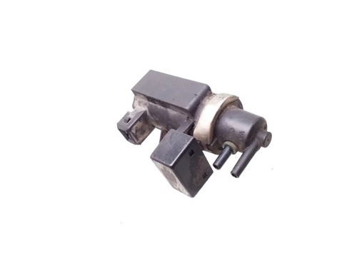 BMW 5 E39 2001 Diesel 142kW Turbolader Druckwandler Magnetventil 2247906
