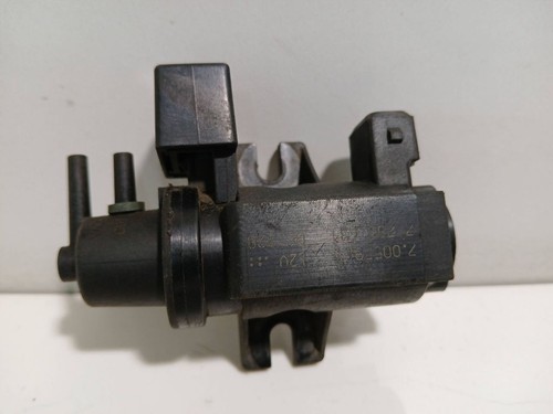 BMW 3 E90 E91 2006 Diesel 120kW Turbolader Druckwandler Magnetventil 70057900