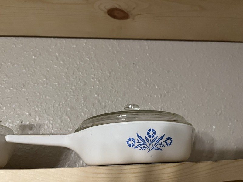 Corning Ware vintage with lid 