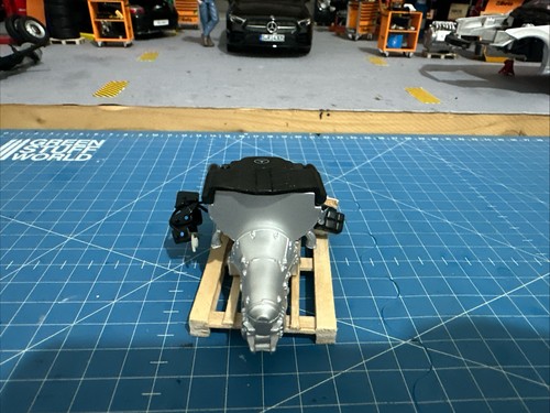 1:18 Motore V8 Mercedes SL500 2001 Minichamps - Foto 3 di 5
