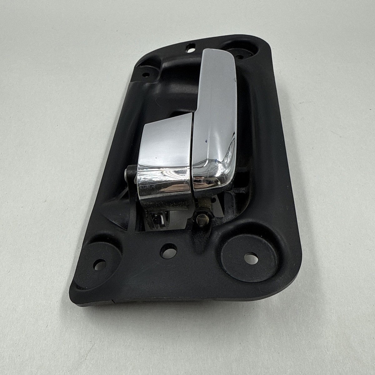 2006-10 Hummer H3 Front Left LH Driver Interior Inside Door Handle