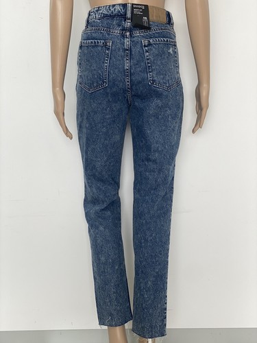 H&M Booty Fit Ripped Denim Jeans W/ Pictures Logos Ladies Size 6 BNWT RRP 59.99 - Picture 7 of 12