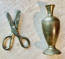 VTG DOLLHOUSE MINIATURE LOT SOLID BRASS VASE SCISSORS