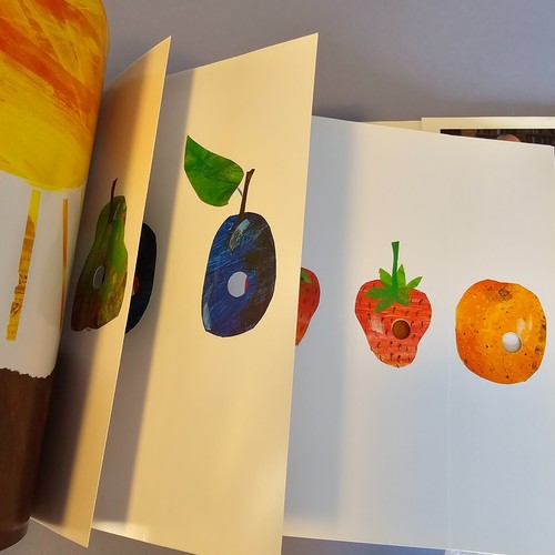 Classic Childrens Book Lot Eric Carle Very Hungry Caterpillar Goodnight Moon - Picture 9 of 24