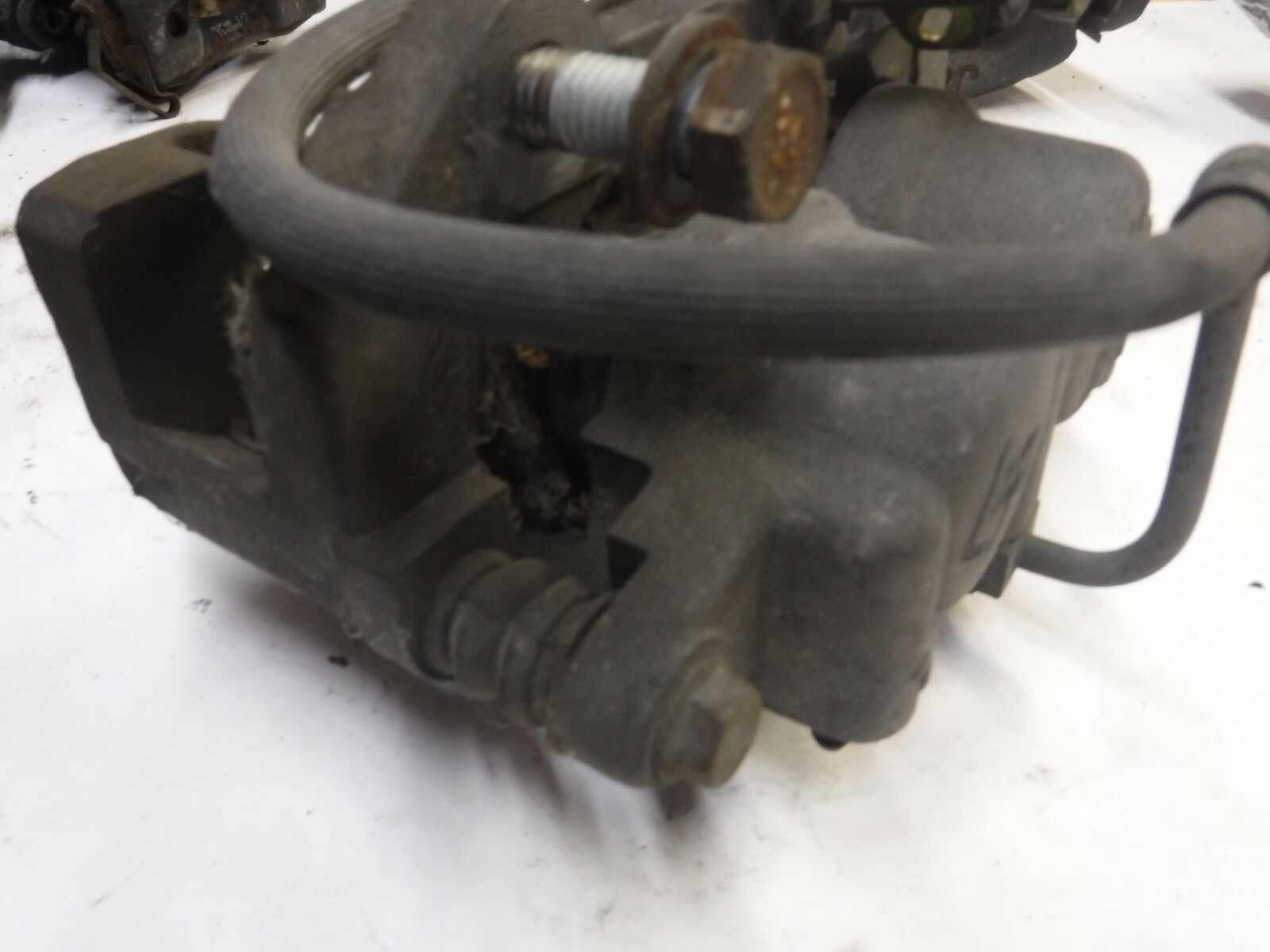 OEM 2005 05 JEEP GRAND CHEROKEE LTD 5.7L HEMI LEFT FRONT BRAKE CALIPER