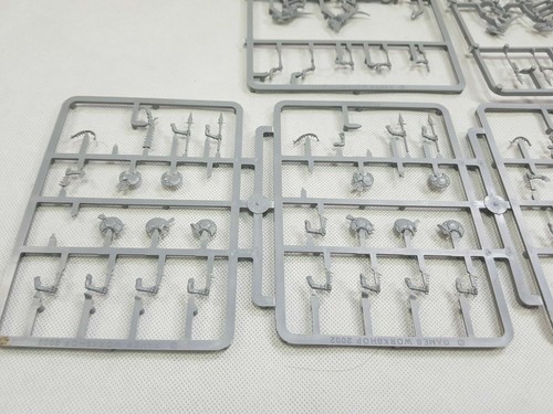 Pacchetti miniature di plastica Warhammer Age of Sigmar fantasy Battles OOP - Foto 189 di 321