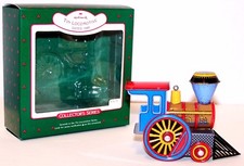 New 1988 HALLMARK Ornament TIN LOCOMOTIVE QX4004 7th in TRAIN Series Mint in Box
