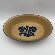 Pfaltzgraff Folk Art 9.5" Oval Baker #241