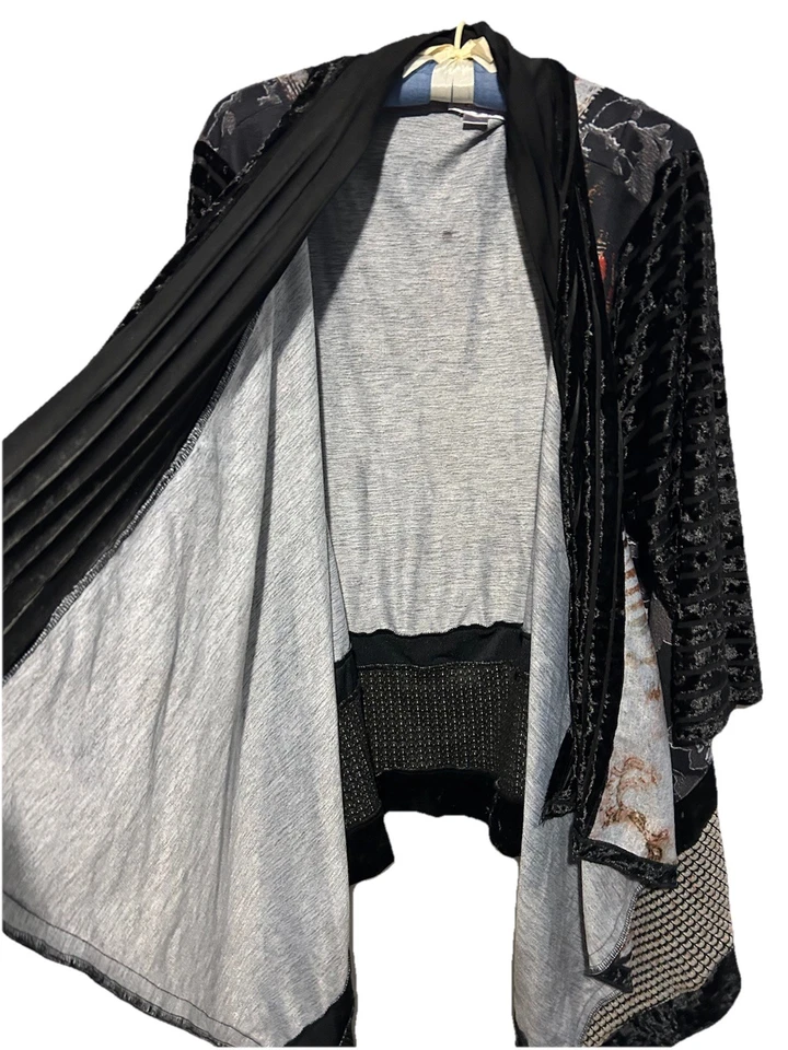 Cárdigan Kamana OS Cortina Delantera Abierta Terciopelo Burnout Bolsillo Lateral Kimono Capricho Foto 4 de 4