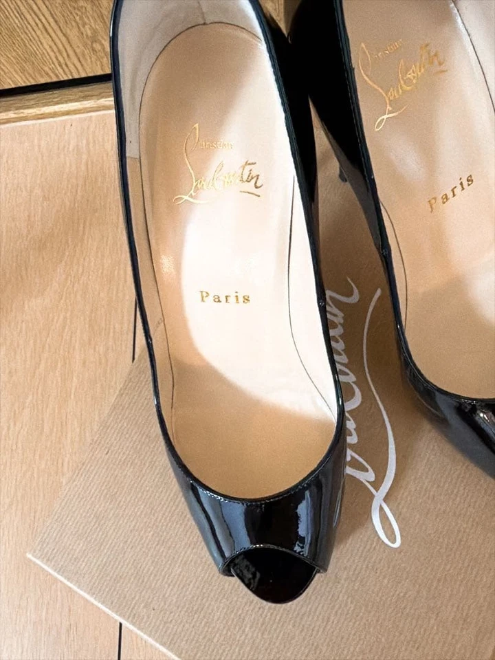 Escarpins Christian Louboutin neufs en cuir verni très privé EU:37 US:7 noir - Photo 4/4
