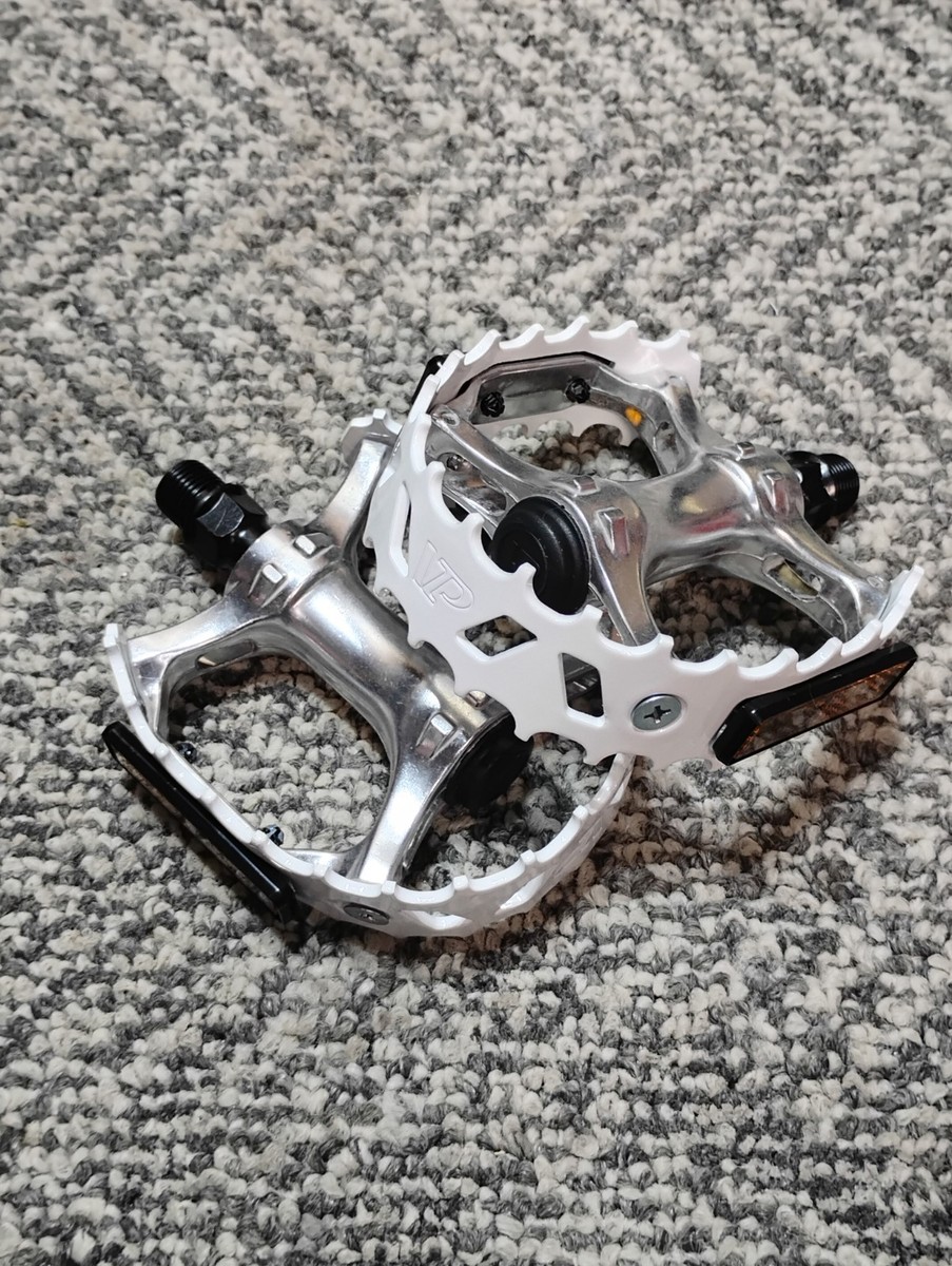 VP Bear Trap Pedals 1/2