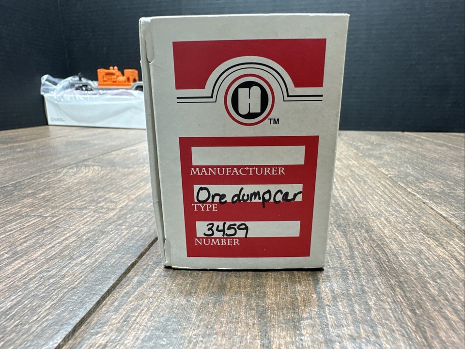 Lot Of Vintage Lionel Trains Eire RioGrande NYC Lehigh Valley