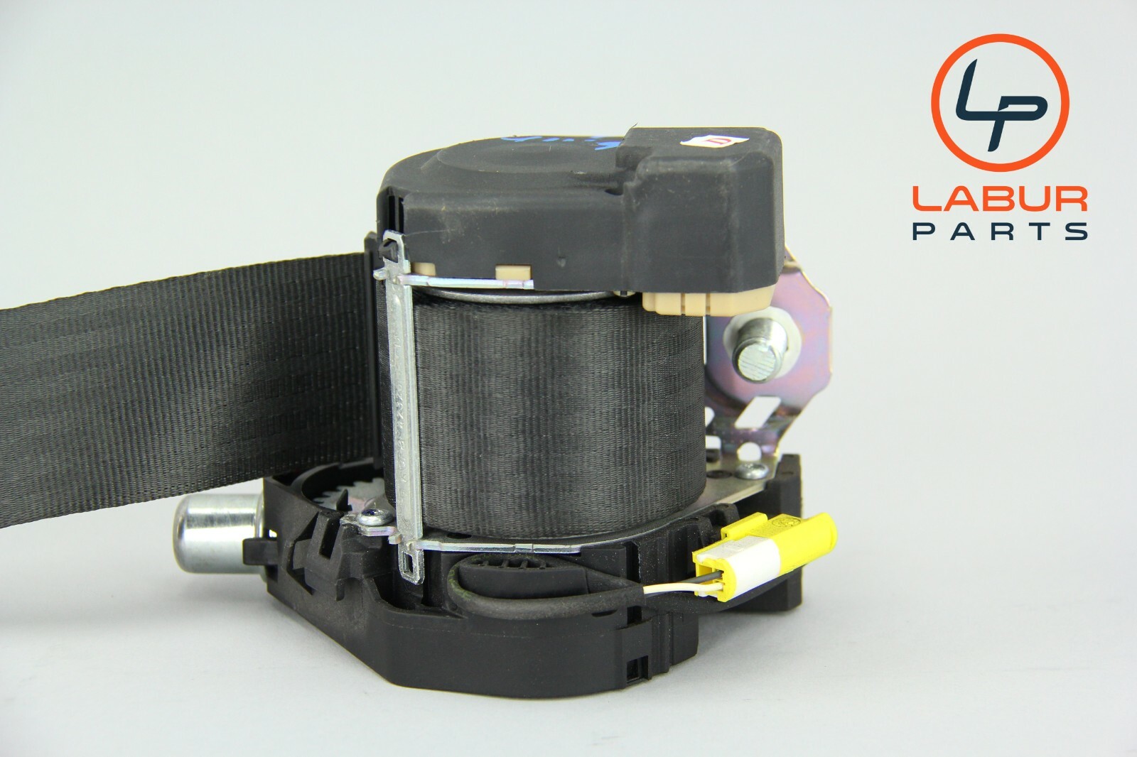 M139 03-08 Maserati Quattroporte Front Right Passenger Side Seat Belt Blk A1808
