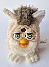 VTG 1999 FURBY Buddies Green Eyes Tan Plush and Brown Fur TIGER LTD Beanie