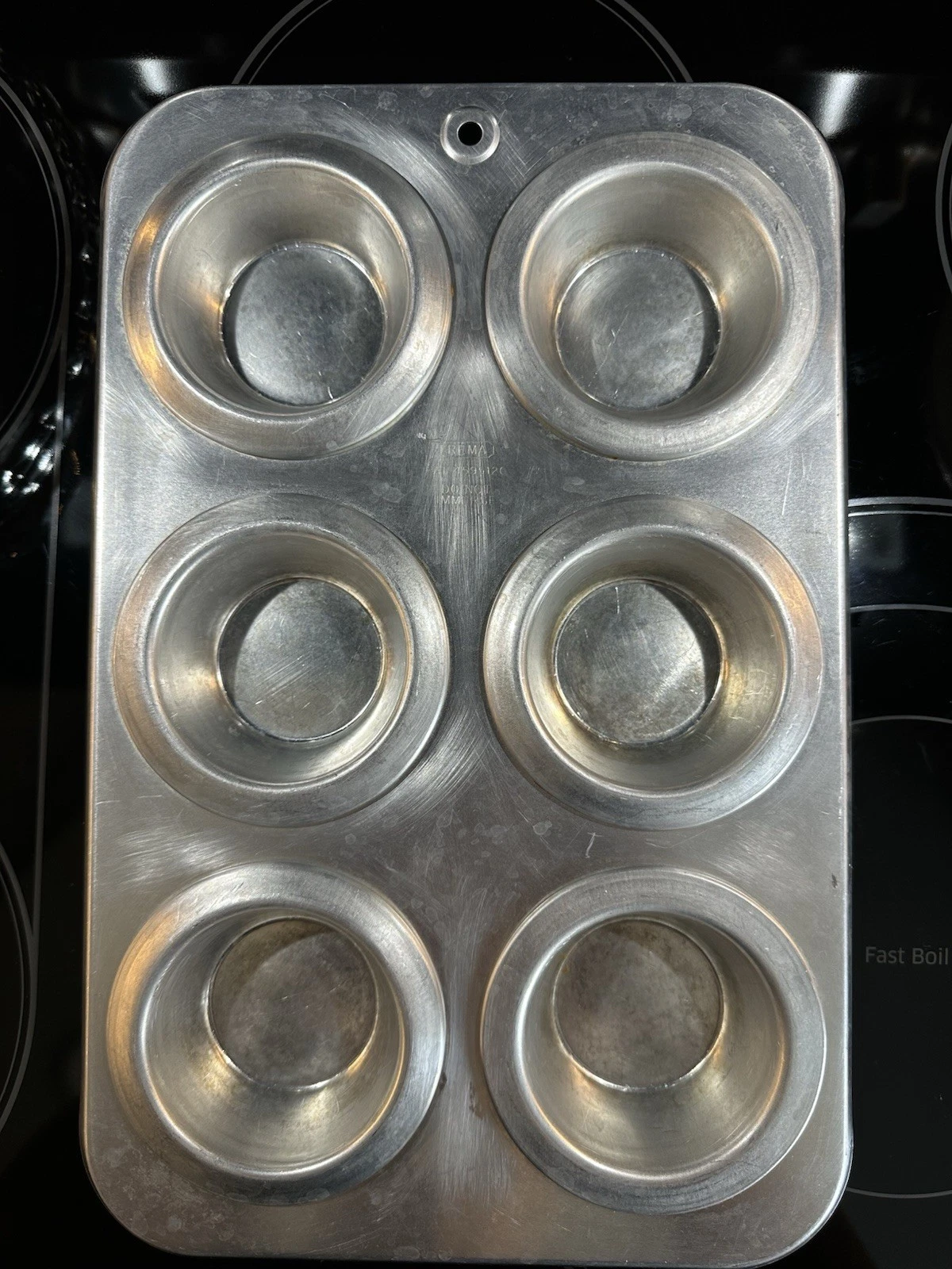 Rema Muffin Pan Double Wall Air Bake Aluminum Cupcake Pan Insulated FAST SHIP!
Opens in a new window