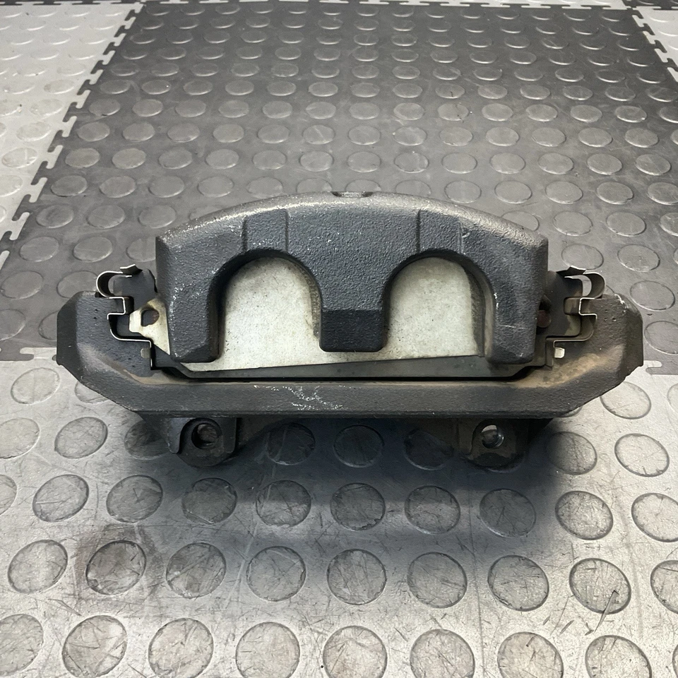 Pinza de disco de freno delantera derecha lado pasajero Ford Taurus 2010-2012 AWD fabricante de equipos originales Foto 2 de 4
