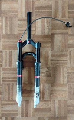 DT Swiss XRC 80 Federgabel mit Lock-Out