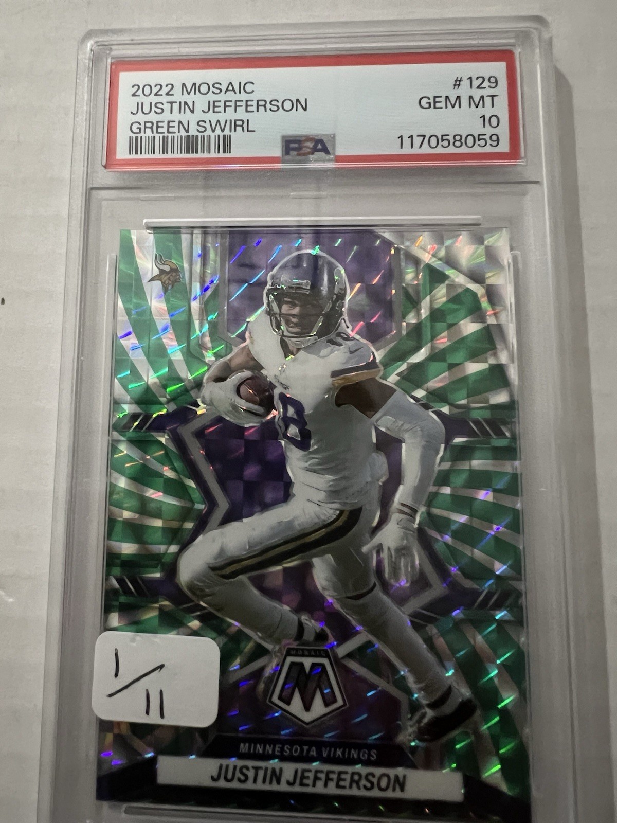 2022 Panini Mosaic Justin Jefferson #129 Green Swirl Mosaic Prizm 1/11 PSA 10