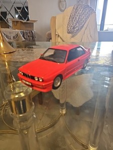 Miniature rare BMW M3 E92 Série 3 V8 éch 1/43 pas 1/18 - Collection