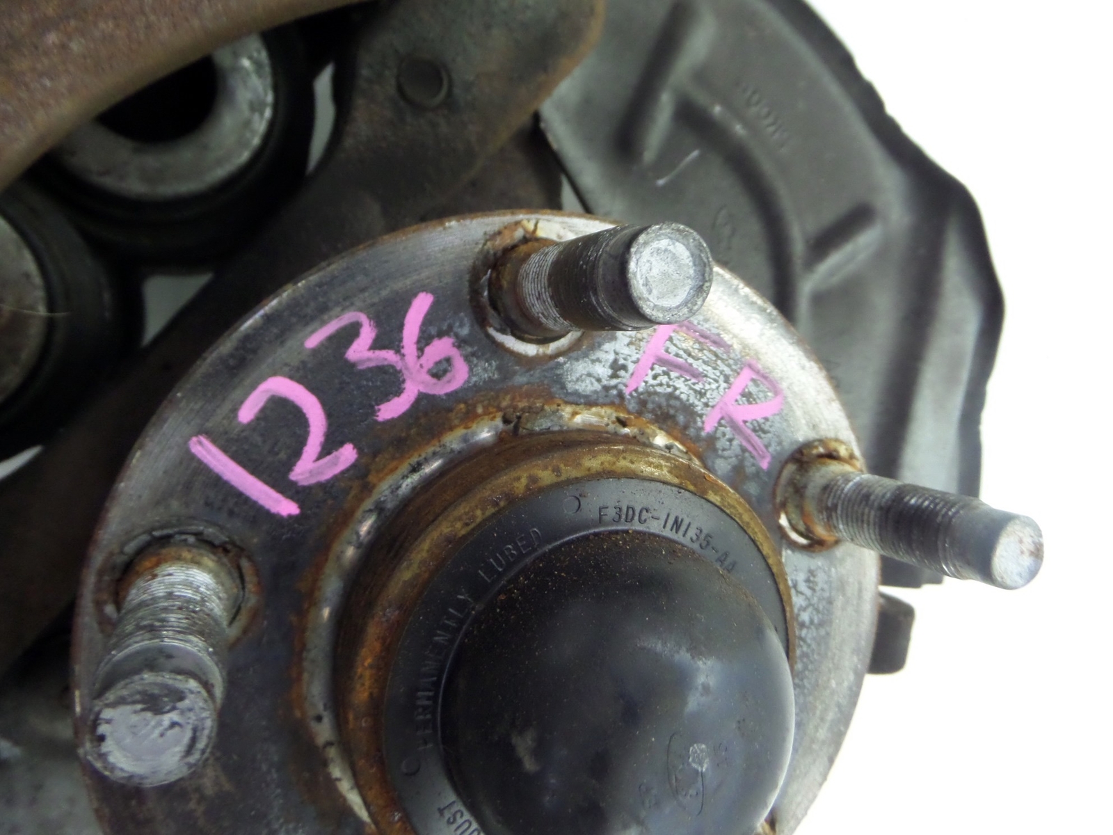 Ford Mustang GT Right Front 5 Lug Knuckle Hub Spindle SN95 MK4 9904 w