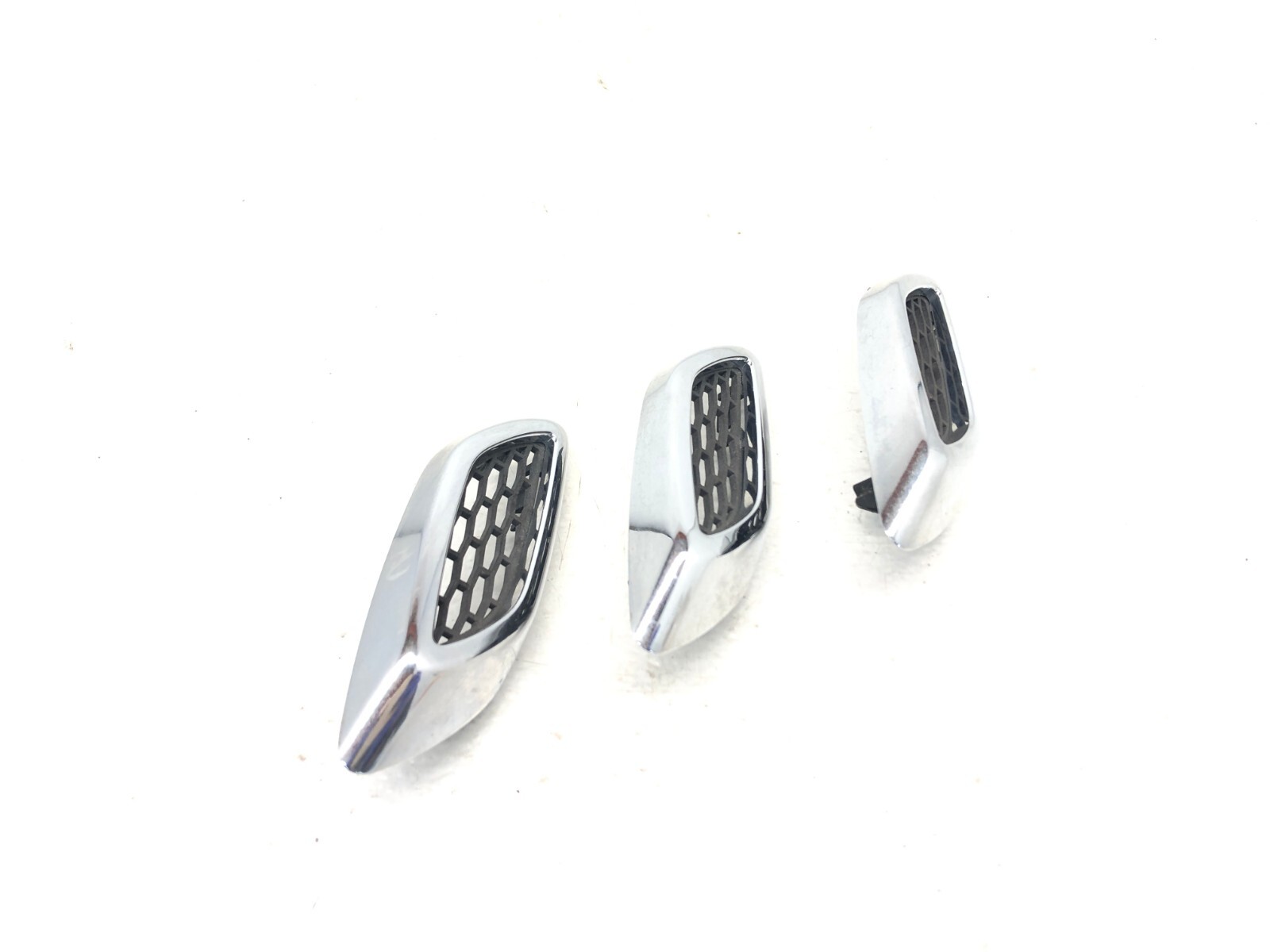 2017-2020 MASERATI LEVANTE LEFT DRIVER FRONT FENDER VENT GRILLE SET X3 OEM