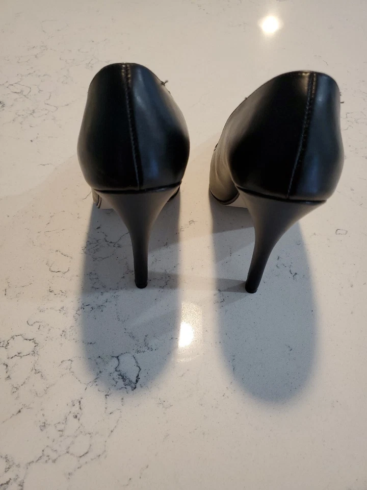 Frederick's Of Hollywood Black Stiletto Pumps Size 7 - Image 4 of 4