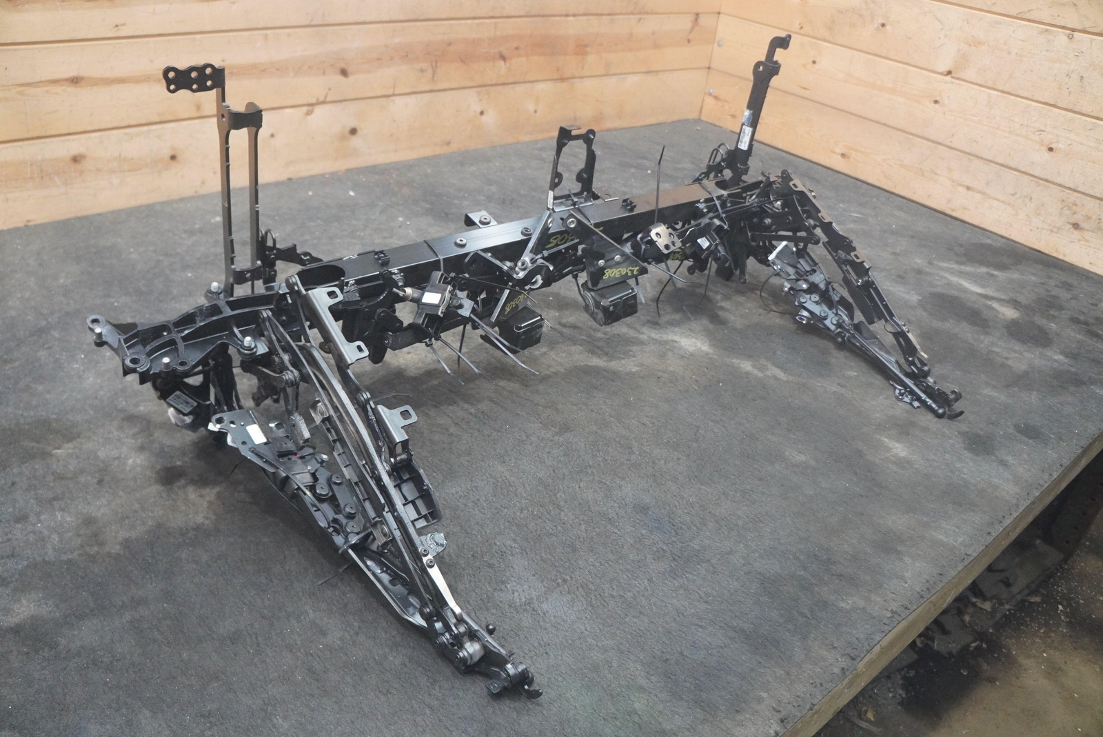 Convertible Roof Top Folding Hinge Crossmember Assembly McLaren 570S Spider 2019