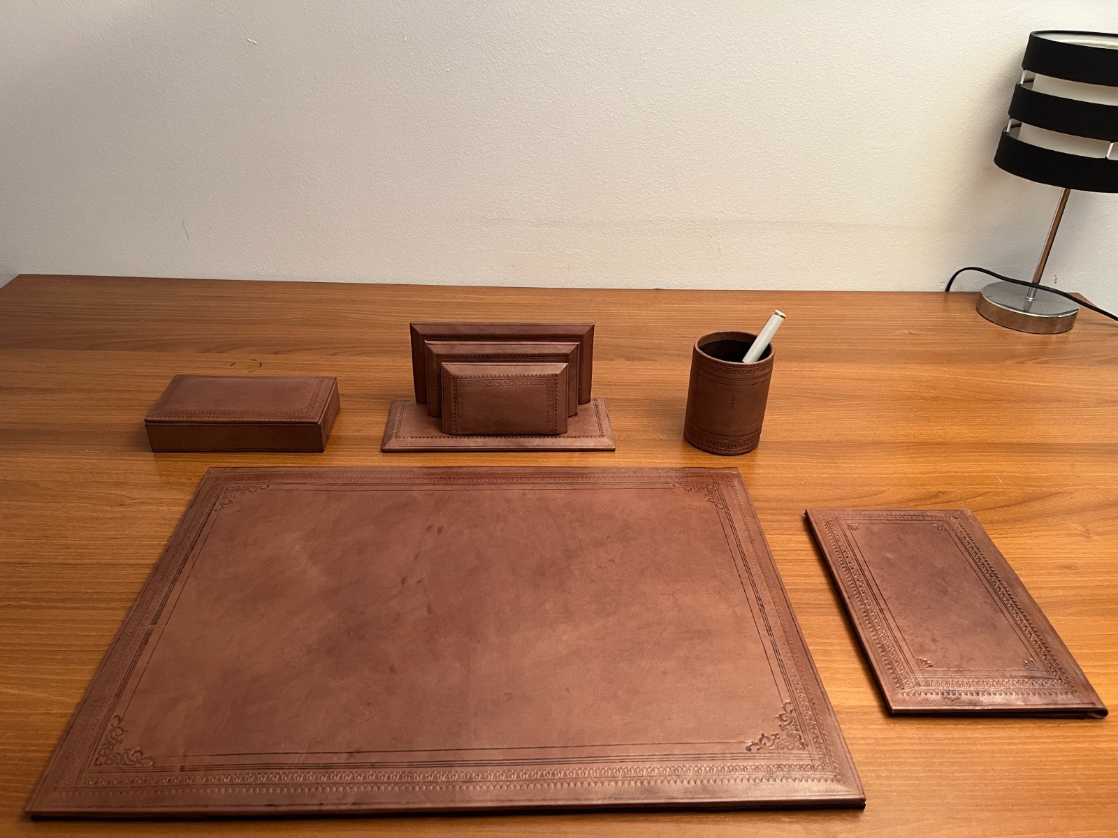 Conjunto de Oficina Piel Genuina (5 Componentes) - Cuero Café